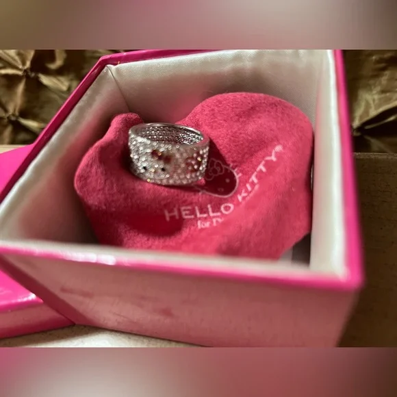 Hello Kitty Sanrio for Diamonique Hello Kitty Flower Eternity Ring size 8 1/2 🌸 - Picture 7 of 14